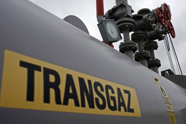 Transgaz a semnat contracte de racordare cu localităţi şi jucători industriali pentru un consum anual de 11,6 mld. metri cubi. România consumă azi 10 mld. metri cubi. Gazul din Marea Neagră devine insuficient