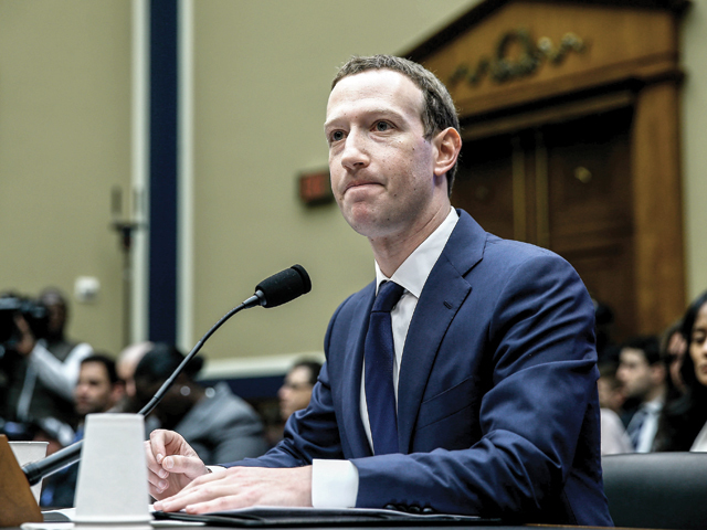 Mogulul datelor personale Mark Zuckerberg admite că reglementările sunt „inevitabile”