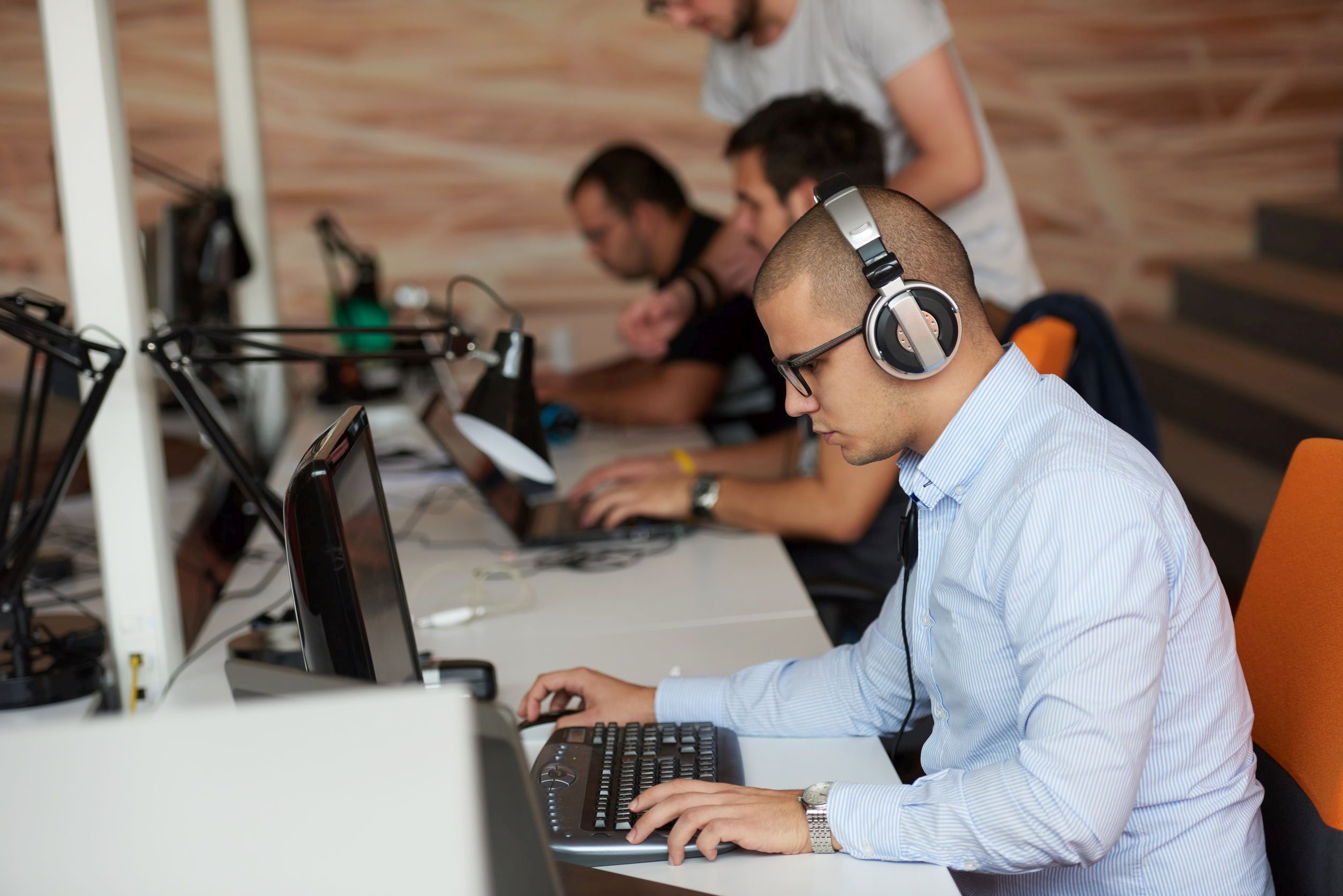Software Development Academy vrea să convertească 1.000 de profesionişti din România în programatori