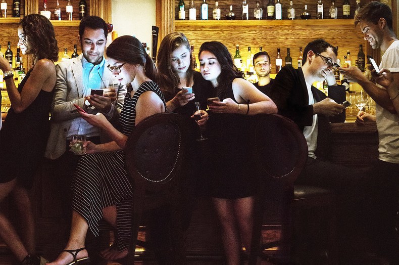 Nu există doar Tinder! 15 aplicații de dating care promit că-ți vei găsi perechea