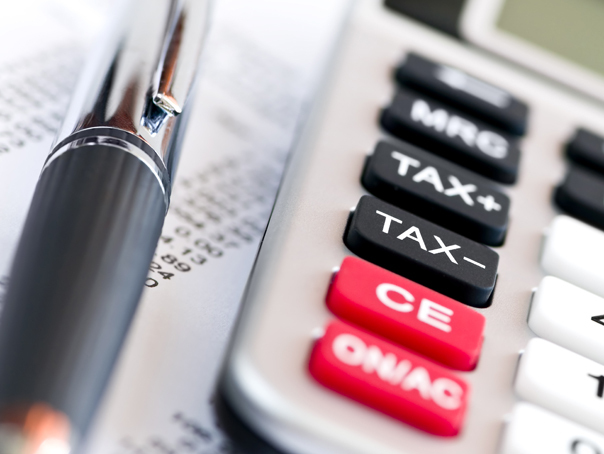 Codul fiscal al „scăderilor de taxe“ vine de fapt cu majorări de taxe