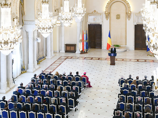 Klaus Iohannis cere ca România să participe la „nucleul dur” al UE alături de Franţa şi Germania. Obiectivele României de aderare la zona euro şi spaţiul Schengen rămân intacte