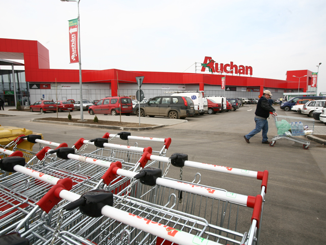 Grupul francez Auchan a reintrat pe pierderi în România în 2016: minus 23 mil. lei la afaceri de 4,89 mld. lei