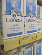 Grupul Lactalis închide fabricile de la Floreni şi Vatra Dornei, dar va produce în continuare brandul LaDorna în fabrica Albalact din judeţul Alba şi fabrica Covalact din Sfântu Gheorghe