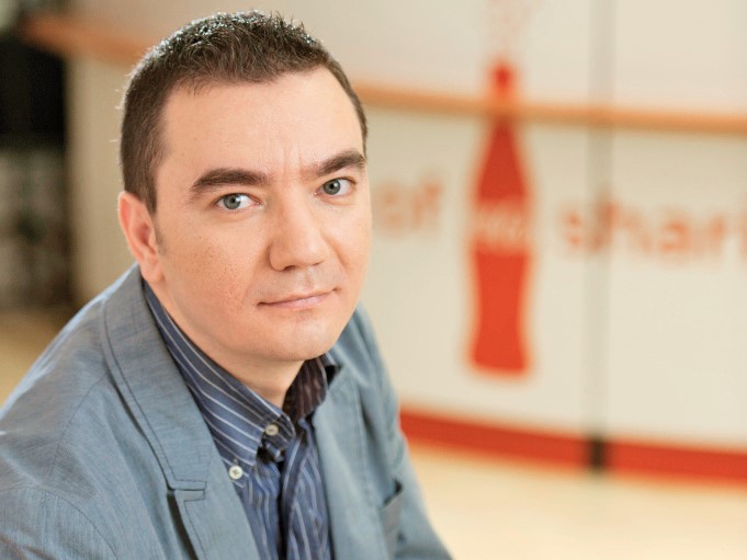 Adrian Cernăuţan, un executiv român, a devenit digital ventures director pentru Eurasia şi Orientul Mijlociu în cadrul Coca-Cola. Din Dubai, el coordonează această activitate pentru 25 de ţări cu 700 de milioane de consumatori