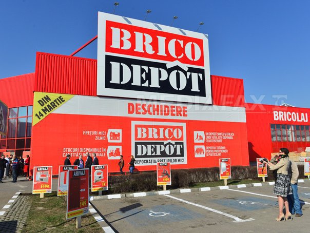 Retailerul de bricolaj Brico Depot, deţinut de grupul britanic Kingfisher, şi-a redus pierderile cu 7% în anul financiar 2022/2023, la 10 milioane lire sterline; compania a închis în ianuarie 2023 două magazine, la Timişoara şi Oradea