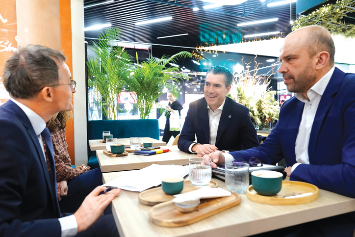 ZF/PwC La cafea cu Julien Munch, Carrefour: România este mai antreprenorială şi mai dinamică decât multe ţări din Europa de Vest