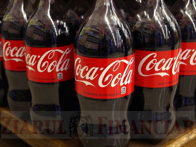 Coca-Cola: Vânzările din România au scăzut din cauza situaţiei economice, cuplată cu criza politică