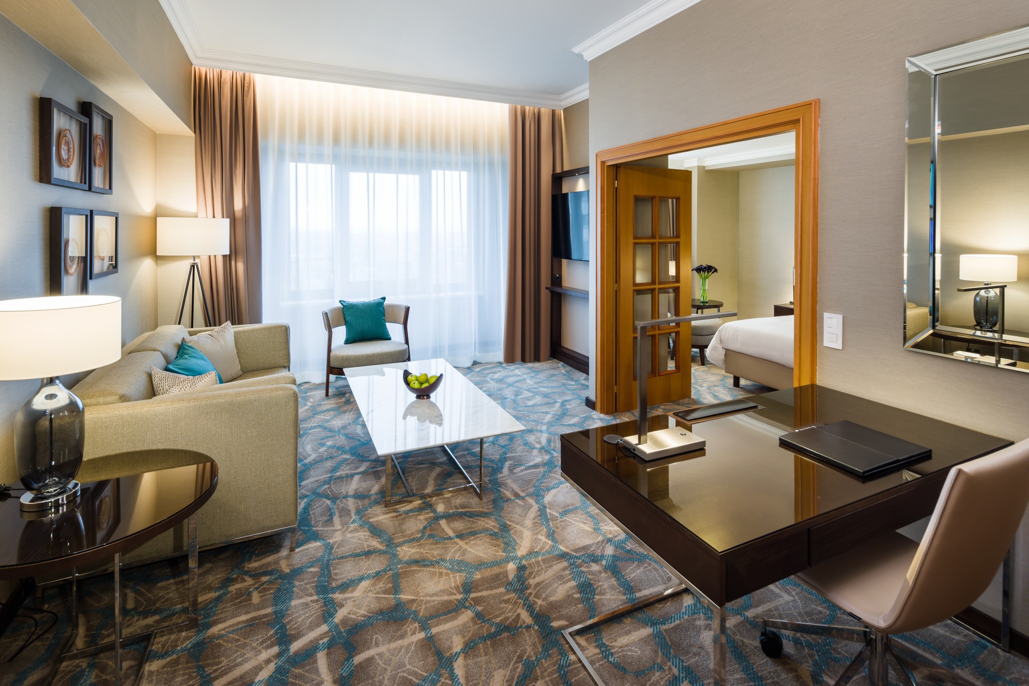 Două etaje ale hotelului JW Marriott din Bucureşti au fost renovate cu 3 milioane de euro