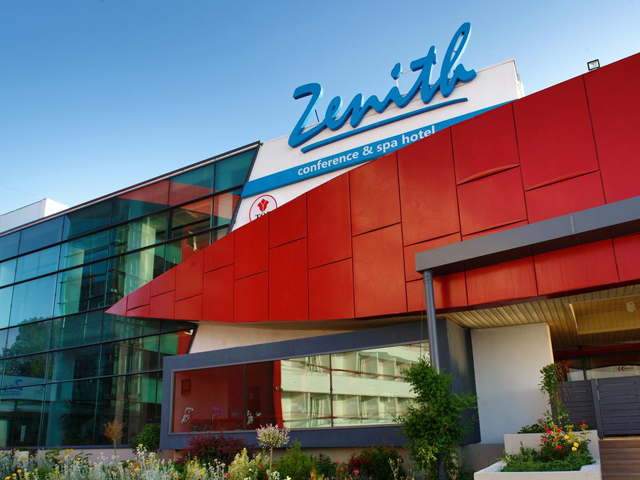 Hotelul de patru stele Zenith din Mamaia, controlat de fondul RC2, ţinteşte afaceri mai mari cu 15% în 2018