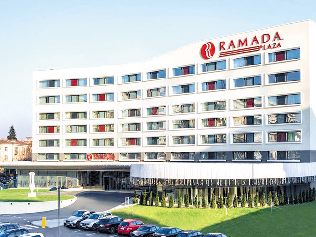 Hotelul Ramada Plaza din Craiova, controlat de fostul ministru al transporturilor Radu Berceanu, grad de ocupare de 63% în S1. „Clienţii principali sunt oameni de afaceri, dacă aveam autostradă poate veneau şi turişti de weekend.“