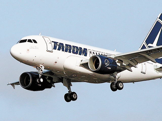 Un avion Tarom s-a întors pe aeroportul din Bruxelles după ce a sesizat probleme la un motor