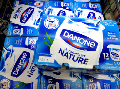 Acţiunile Danone cresc după ce presa a scris că firma ar putea fi preluată de Kraft sau de Coca Cola