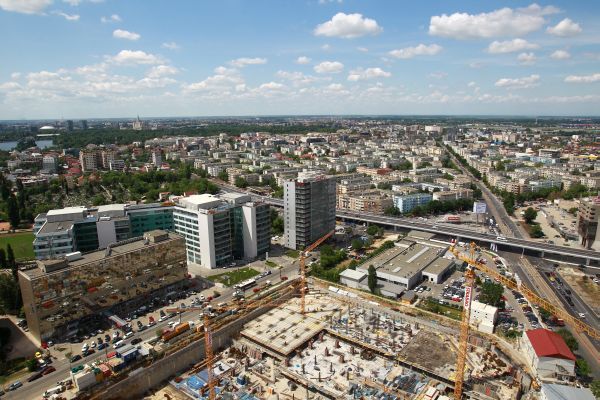 Apartamentele se ieftinesc în Capitală, dar se scumpesc în Iaşi, Cluj-Napoca sau Timişoara