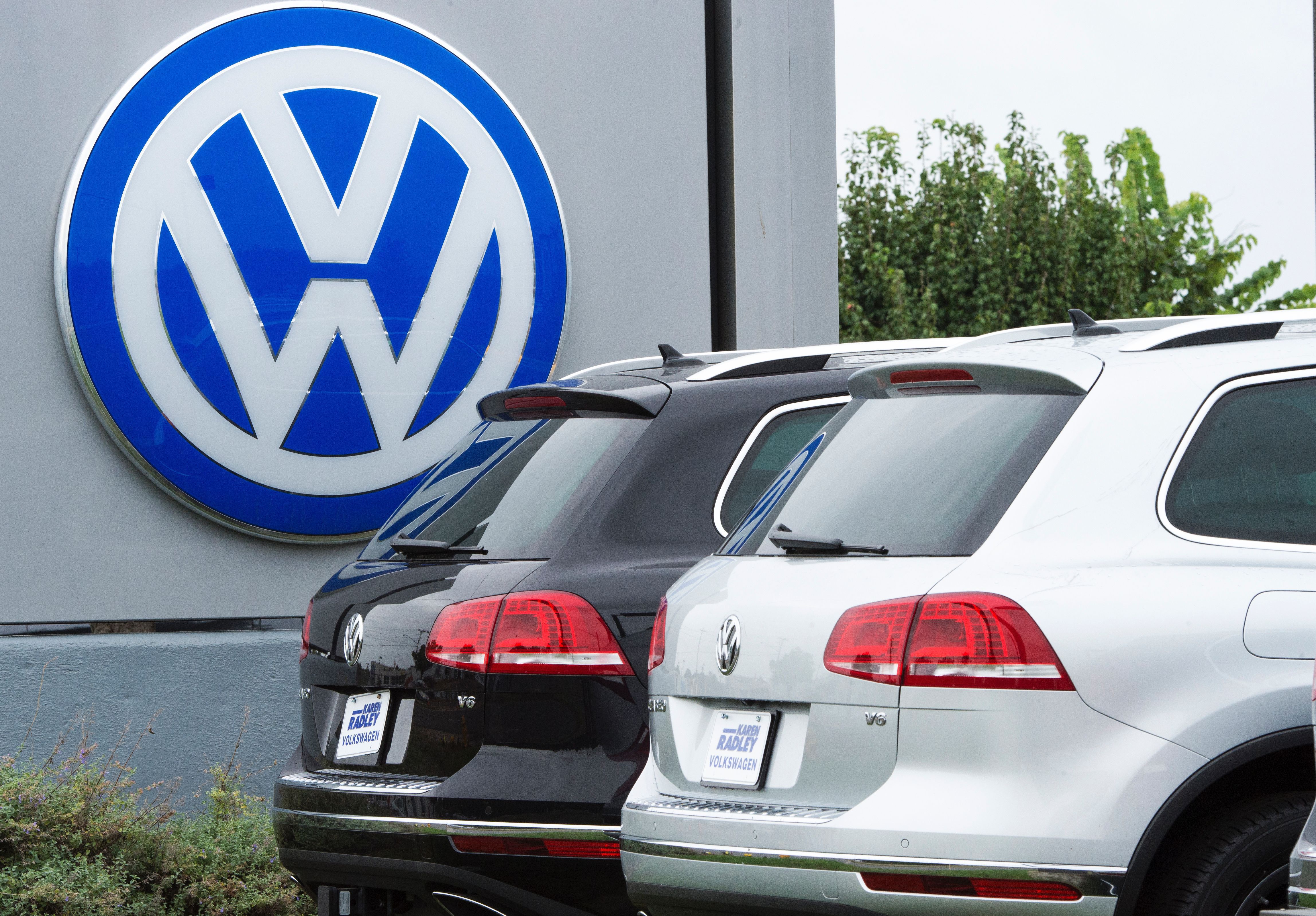 Coşmarul Dieselgate nu se mai termină pentru Volkswagen: Acţionarii dau firma în judecată în scandalul noxelor şi cer despăgubiri de peste 9 miliarde de euro