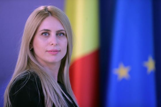 Au apărut primele date oficiale despre şefa Fiscului Mihaela Triculescu: CV-ul i-a fost afişat la trei săptămâni de la instalare, în timp ce declaraţia de avere şi cea de interese lipsesc