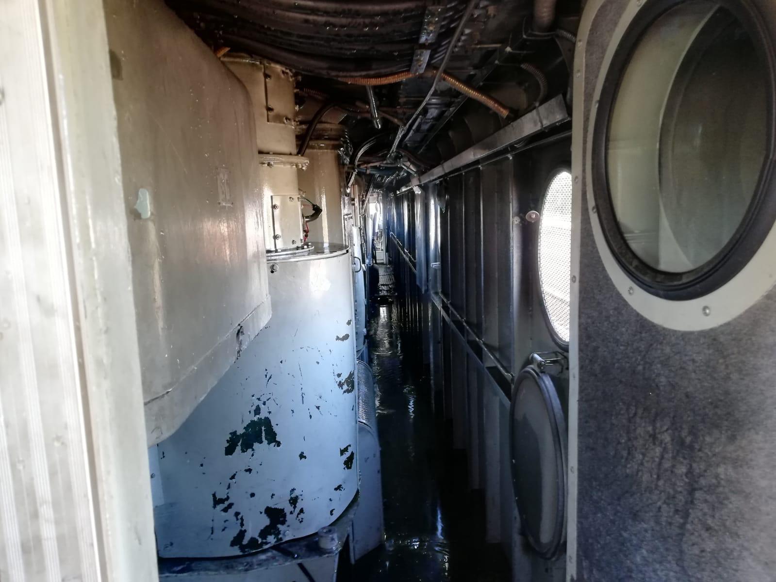 Incendiu violent la locomotiva trenului Braşov – Bucureşti: 200 de călători au fost evacuaţi 