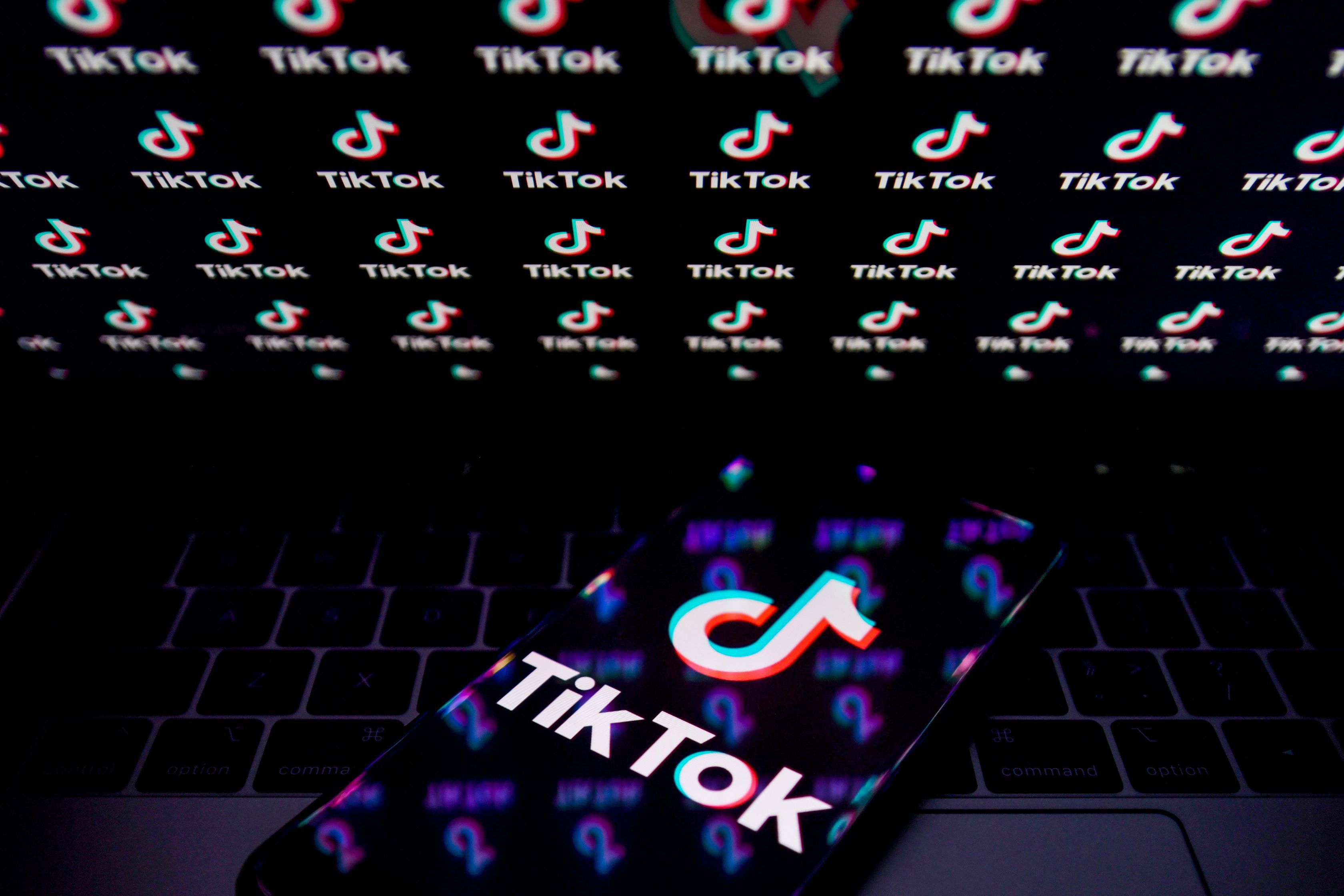 Un nou pretendent al afacerilor TikTok din SUA se arată: Platforma Triller şi-a anunţat intenţia de a prelua businessul celebrei aplicaţii chineze. Pe această listă se mai regăsesc şi giganţi precum Microsoft sau Oracle