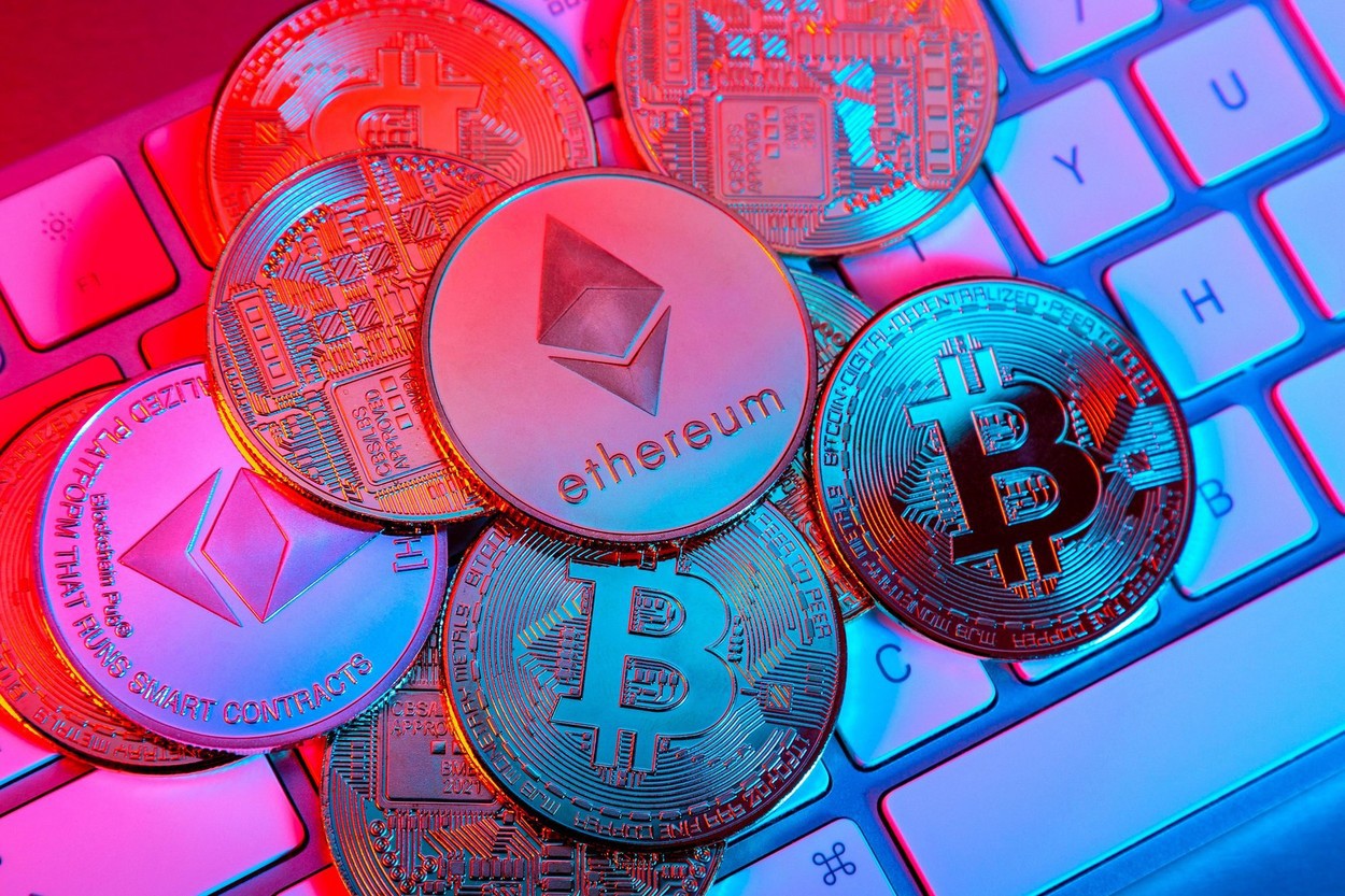 investiți în companii cripto bitcoin vs ethereum
