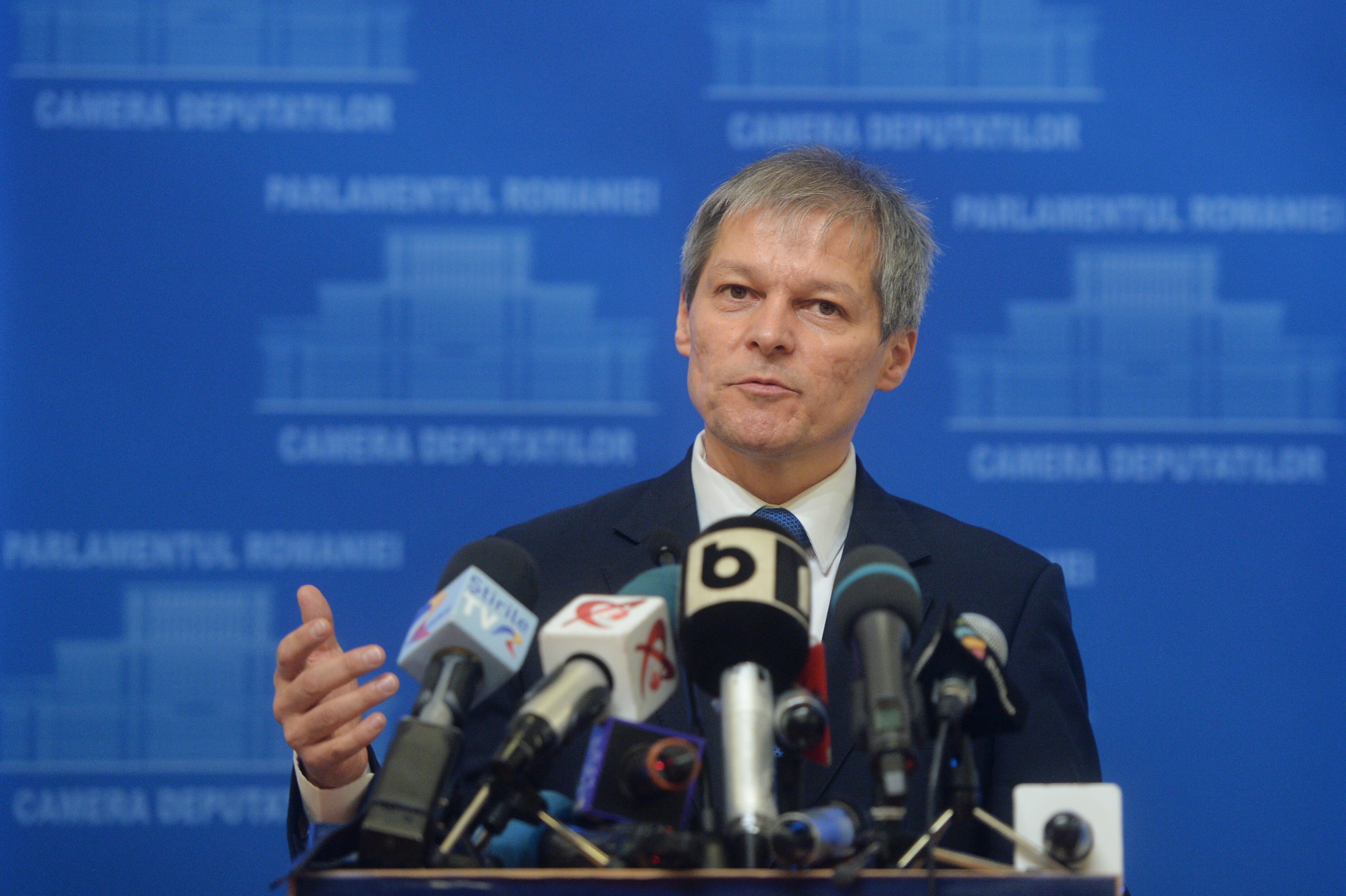 Cioloş: L-am ales pe Dâncu pentru experienţă şi viziune, nu pentru calitatea de fost membru PSD