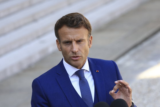 Preşedintele francez, Emmanuel Macron, pregătit să-l preseze pe Xi Jinping cu privire la comerţ şi războiul din Ucraina