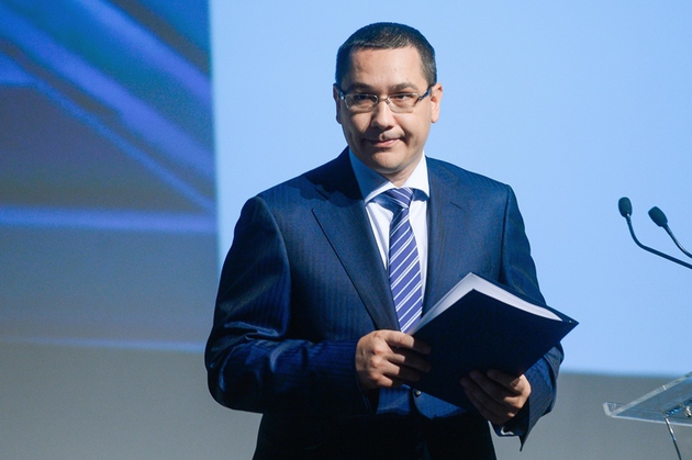 Premierul Victor Ponta s-a întors în România şi a mers la Guvern