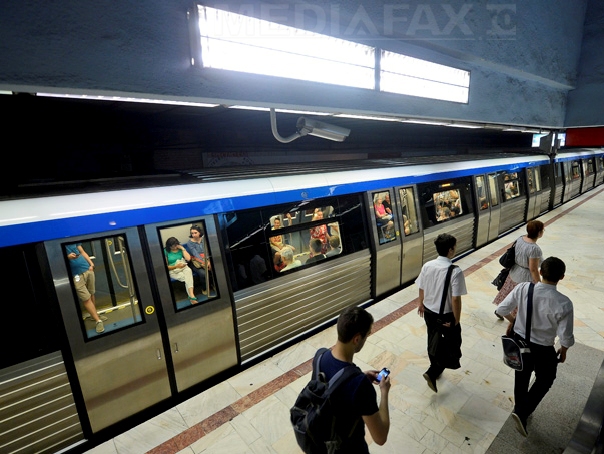 Circulaţia trenurilor de metrou, întreruptă la Staţia Izvor după o tentativă de suicid
