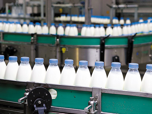 ANSVSA: 40 de firme, de produse lactate, au fost închise temporar sau definitv din cauza neregulilor