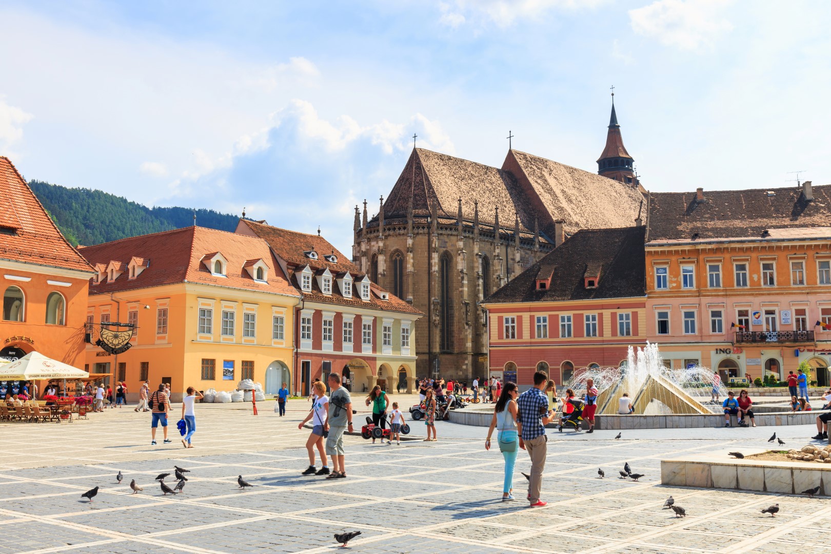 Oraşul care are un centru de cunoaştere avansată: Două universităţi din Cluj-Napoca au înfiinţat Centrul Român de Studii Avansate în Securitate Informatică