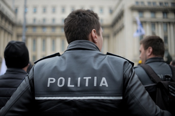 Concurenţă uriaşă pentru posturile de poliţişti: 403 candidaţi pe 10 posturi la Braşov