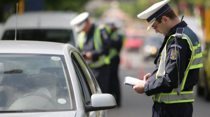 Poliţiştii au reţinut în ultimele 24 de ore peste 500 de permise de conducere
