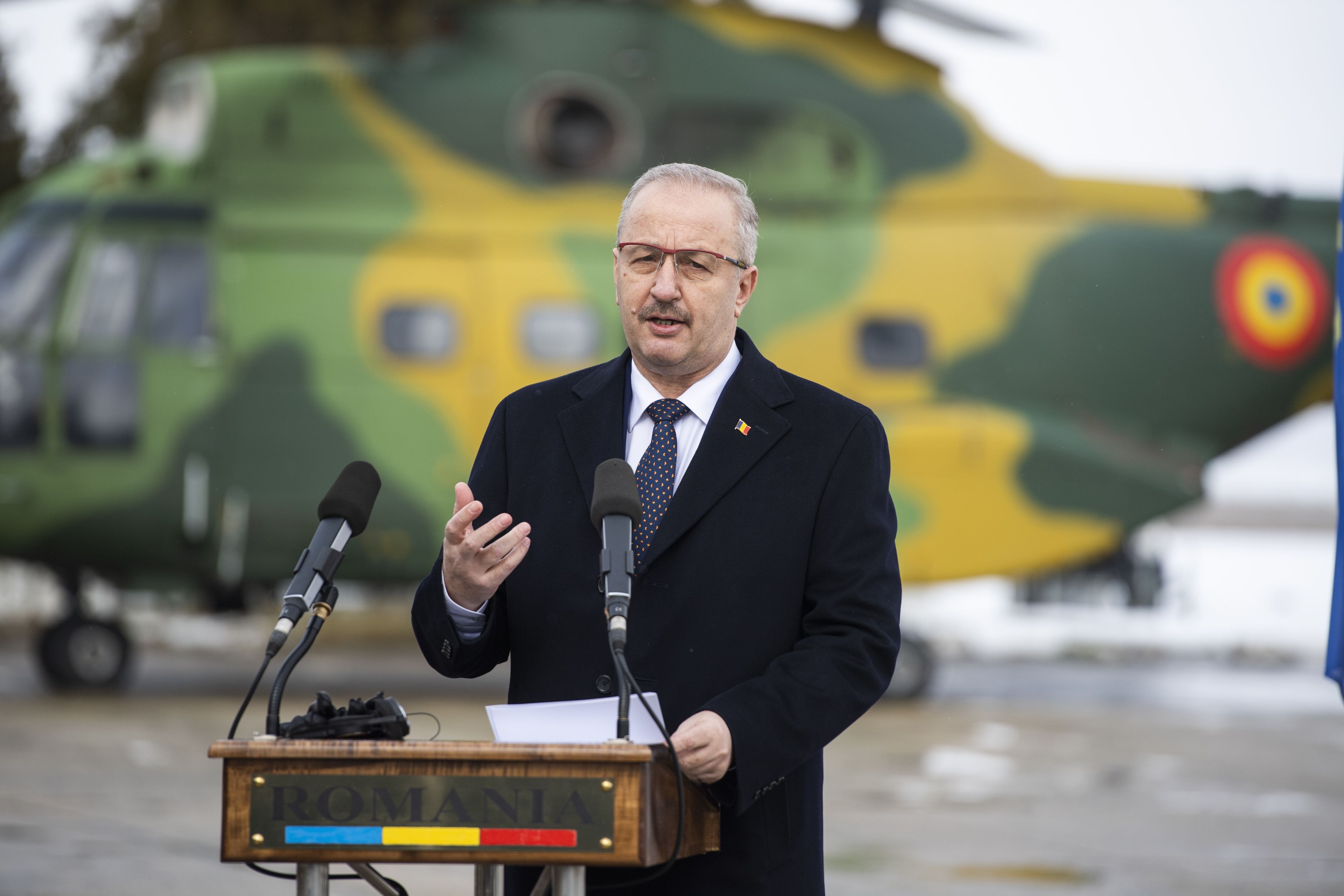 Vasile Dîncu participă la reuniunea miniştrilor apărării din statele membre ale NATO de la Bruxelles