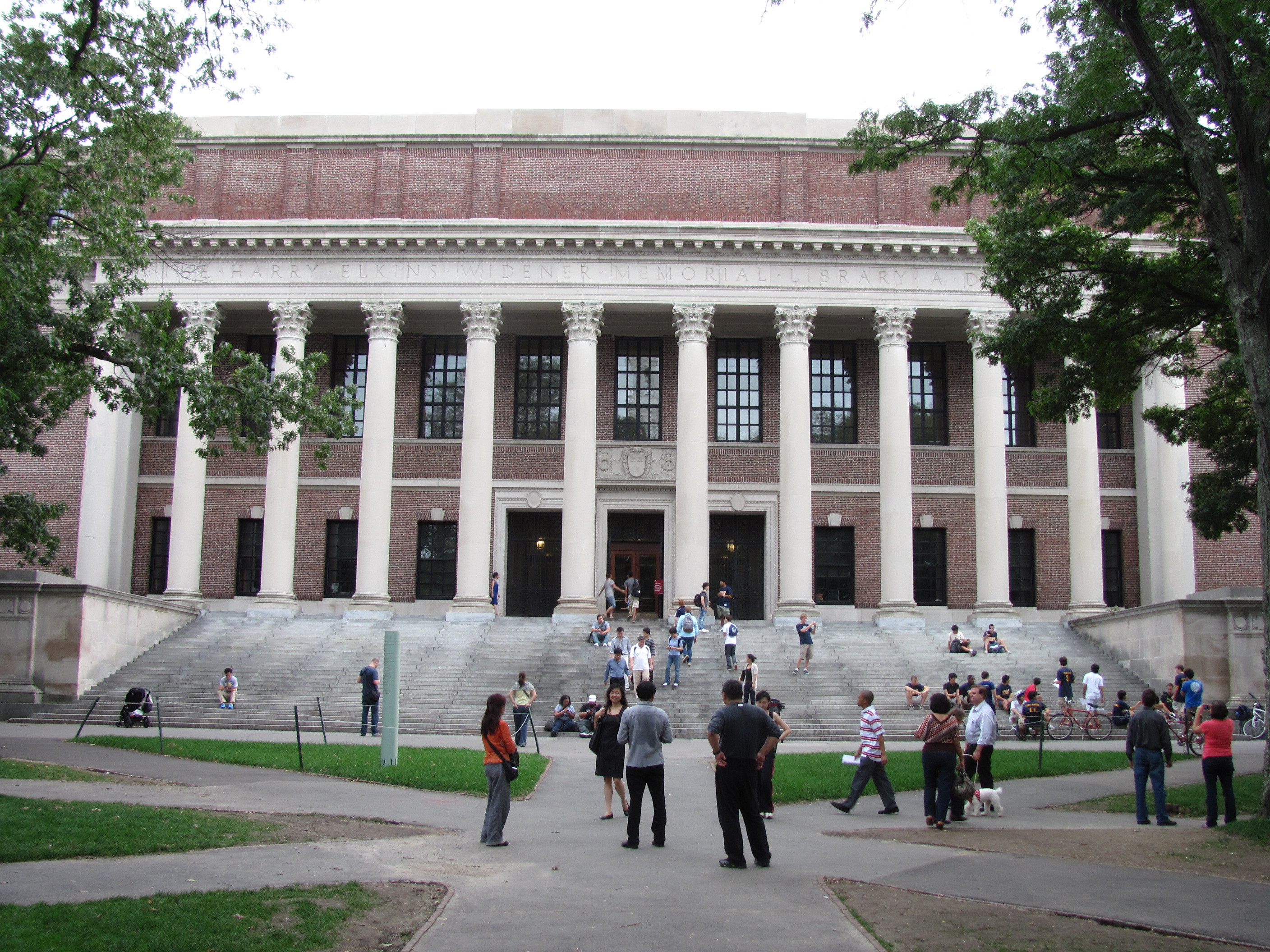 Harvard, una dintre cele mai renumite universităţi din lume, acuzată de discriminare rasială 