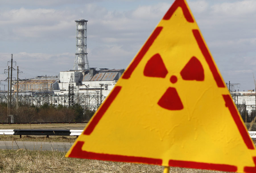 Incendiul ce se extinde spre centrala de la Cernobîl ar fi fost declanşat intenţionat