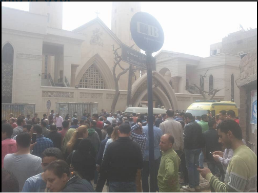 Cel puţin 21 de morţi şi 50 de răniţi, în urma unei explozii într-o biserică din Egipt