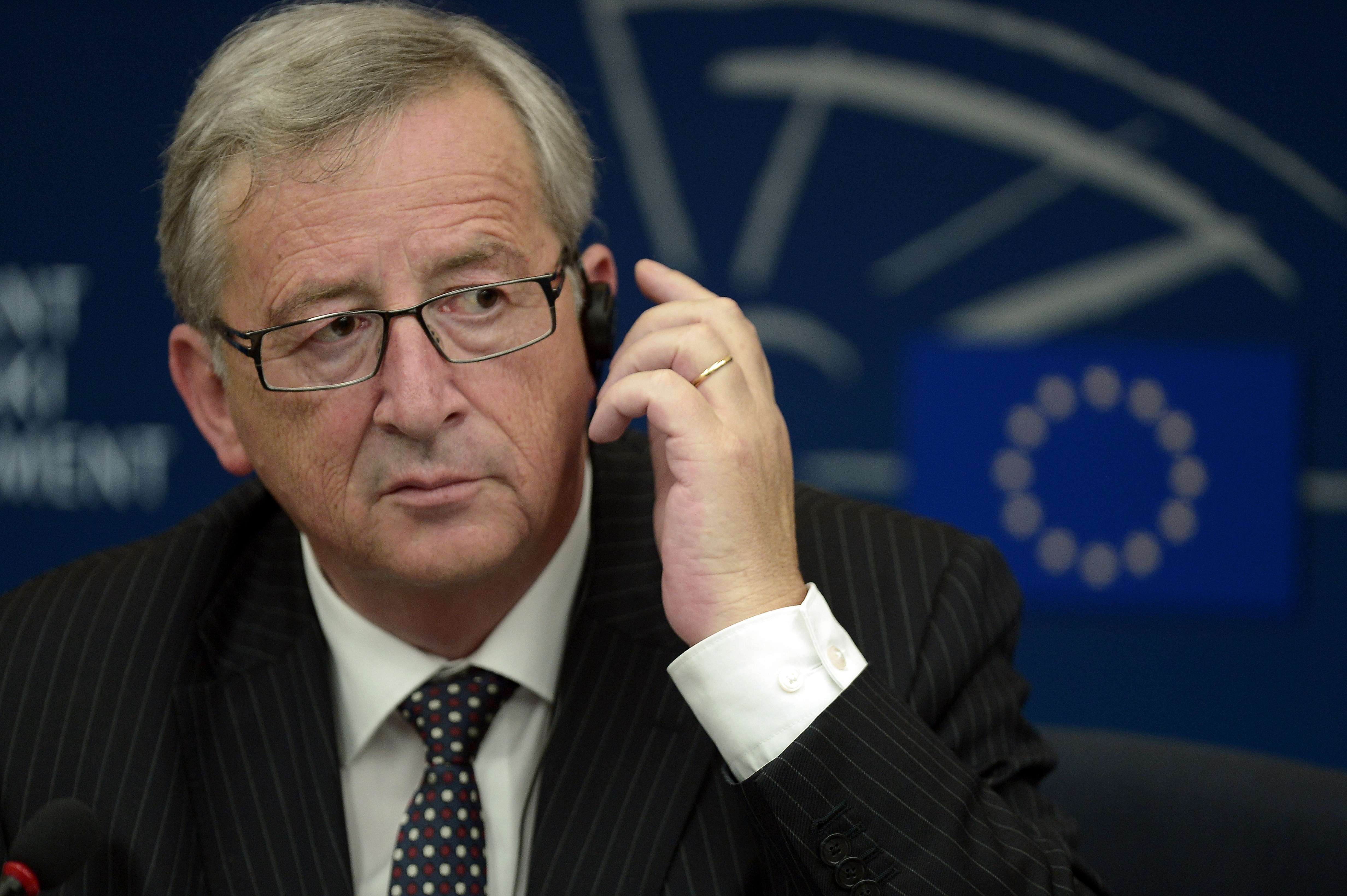 Merkel şi Juncker au discutat telefonic despre criza catalană - oficial al Uniunii Europene