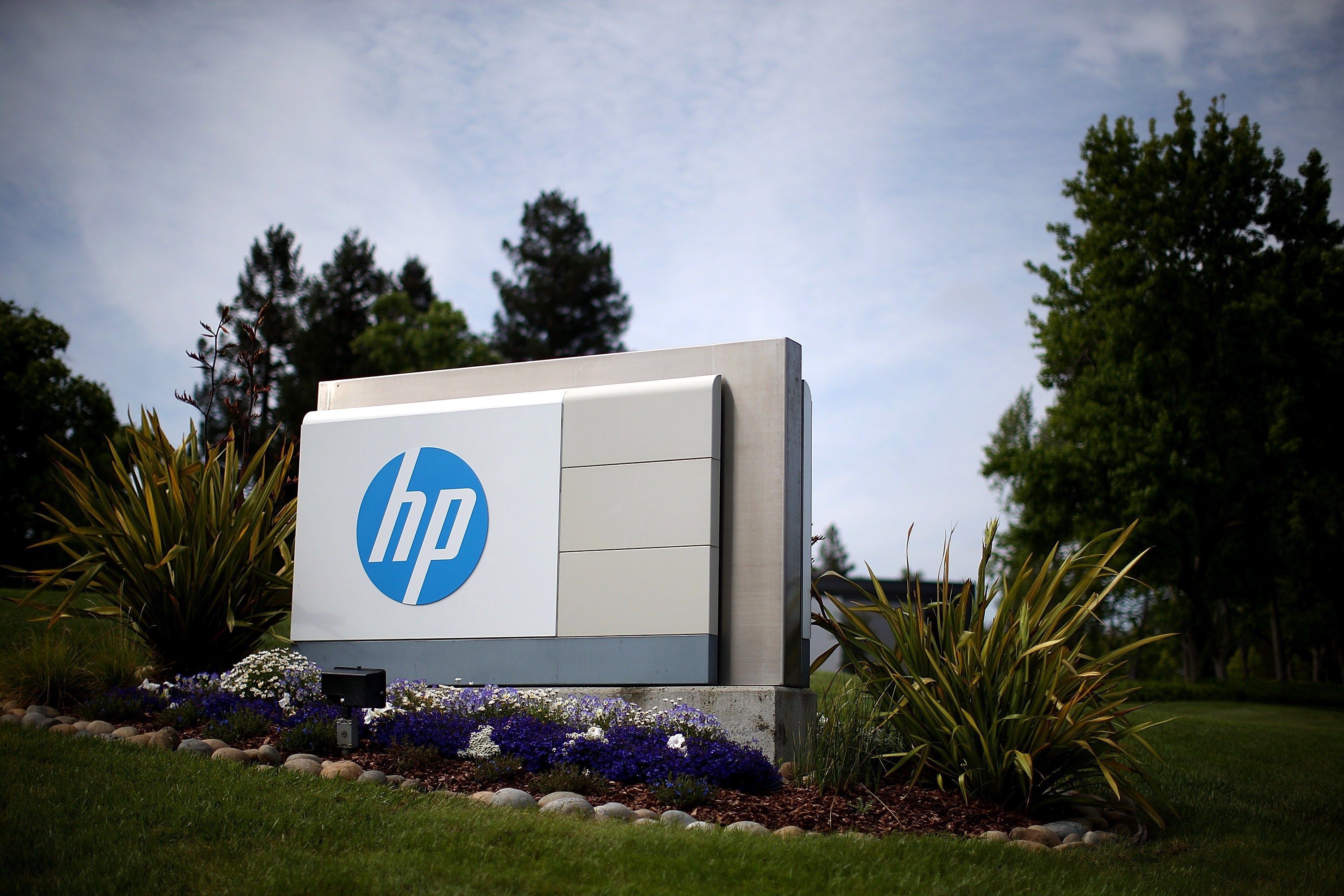 Cea mai ambiţioasă tranzacţie: Xerox oferă 33 miliarde de dolari pentru HP, un gigant cu afaceri de peste şase ori mai mari 