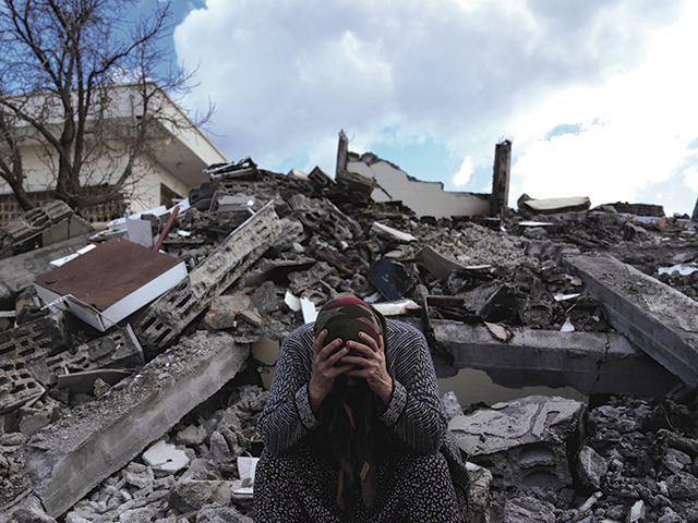 Creşte numărul victimelor produse de mega-cutremurul din Turcia: Numărul acestora a ajuns la 8.700
