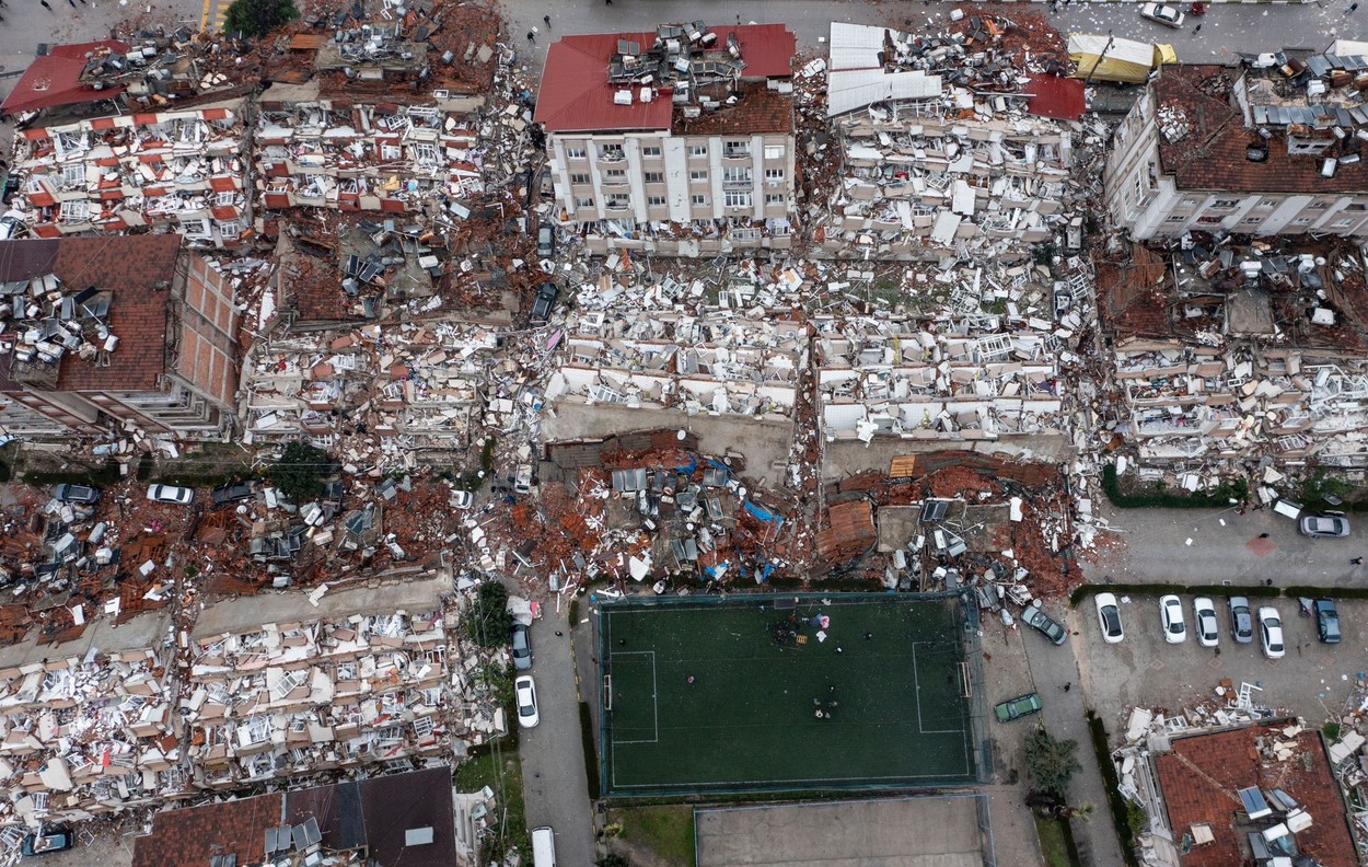 Bilanţul teribil al cutremurului din Turcia a trecut de 15.000 de morţi 
