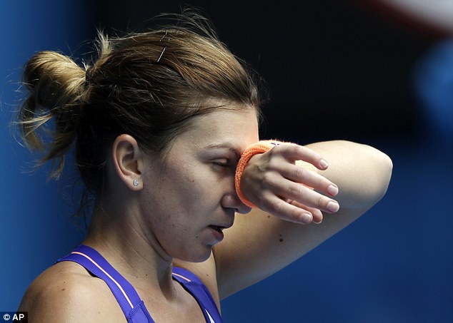 Simona Halep a abandonat meciul cu rusoaica Ekaterina Makarova din sferturile turneului de la Washington