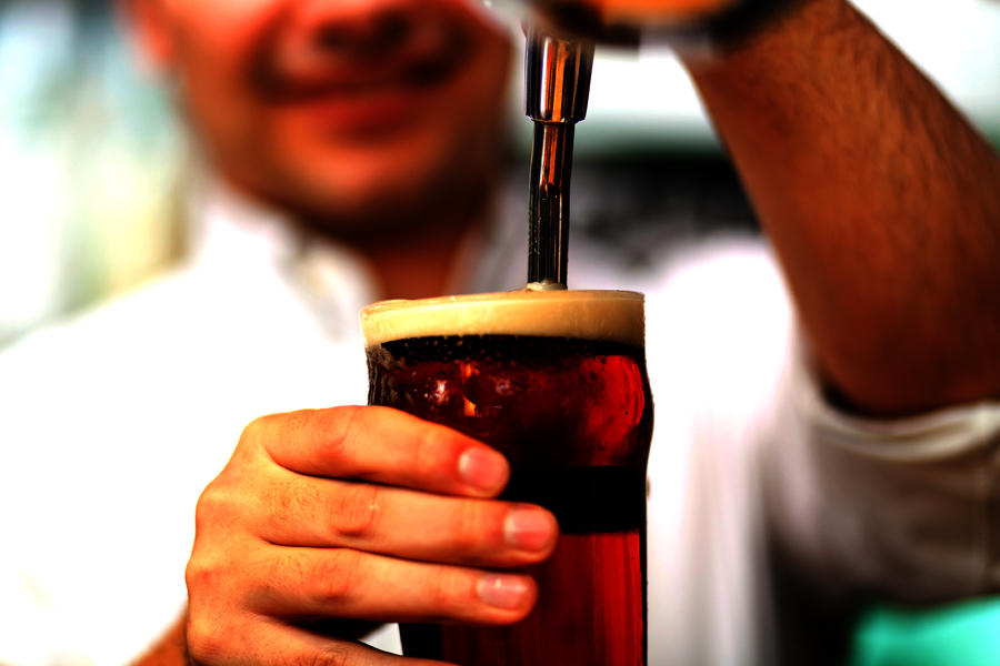 Un singur pahar de alcool consumat zilnic creşte riscul de accident vascular cerebral