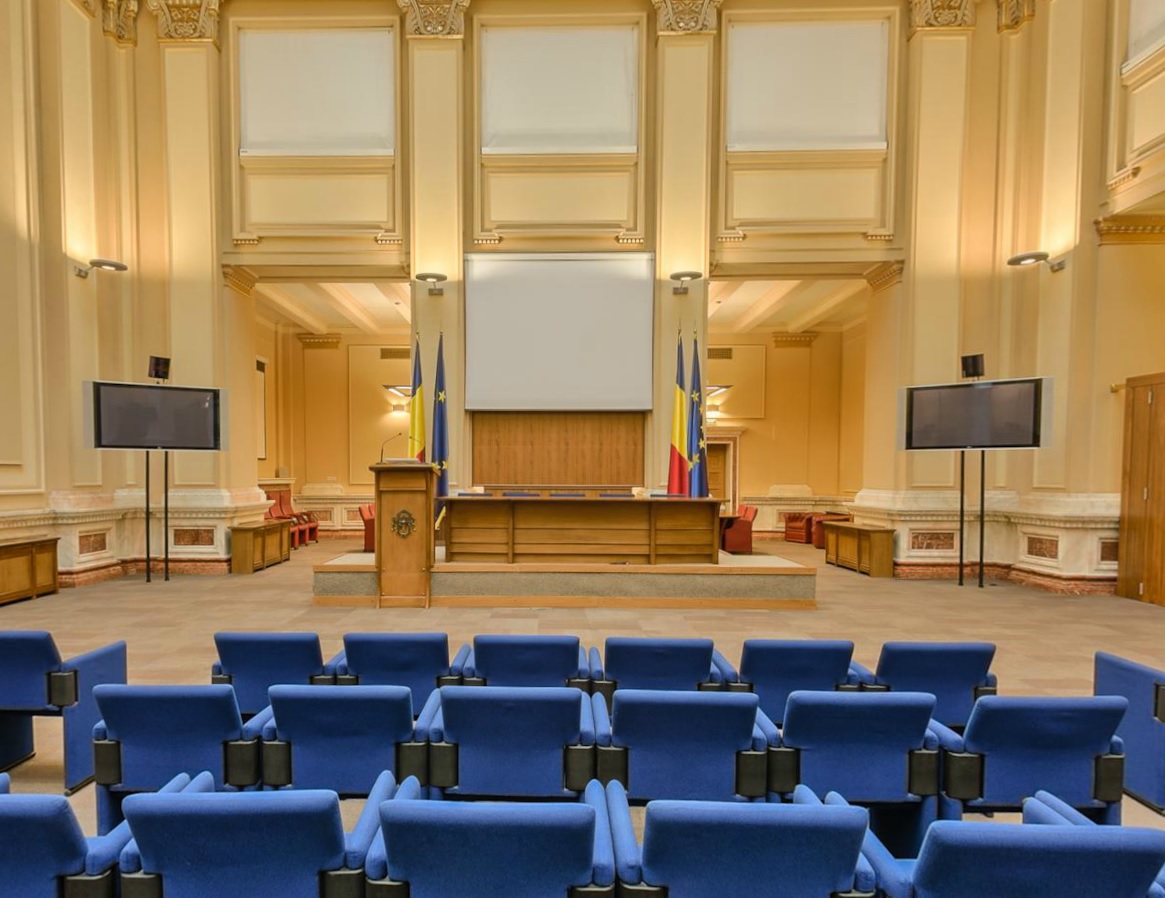 BNR investeşte 80.000 de euro în fotolii pentru sala de conferinţe Mitiţă Constantinescu. Vedeţi cum arată sala: Galerie FOTO