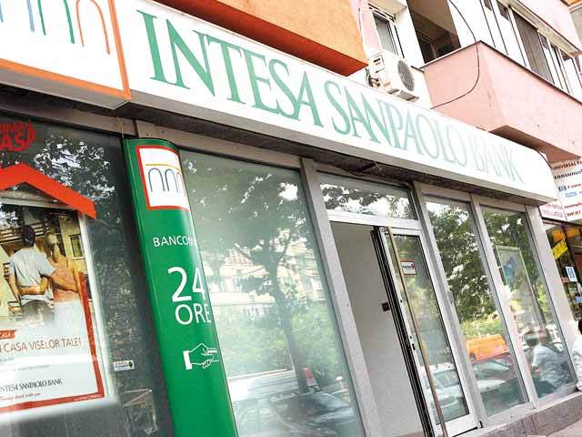 Banca Intesa a rămas cu patru membri în directorat