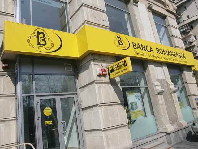 Banca Românească elimină comisionul de retragere de numerar pentru anumiţi clienţi