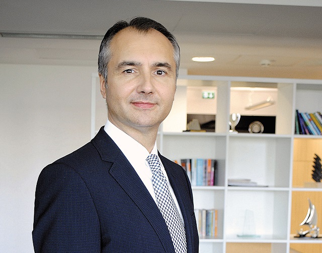 Felix Daniliuc pleacă după 7 ani de la conducerea Raiffeisen Leasing şi se întoarce în bancă pe corporate. În locul lui vine un belgian