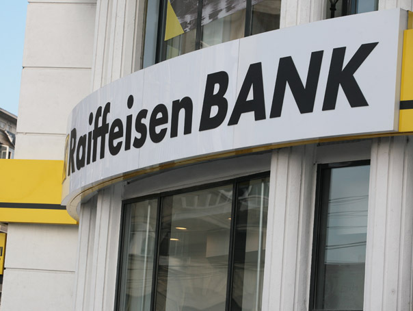 Sistemul de plăţi şi internet banking al Raiffeisen a picat miercuri seară 