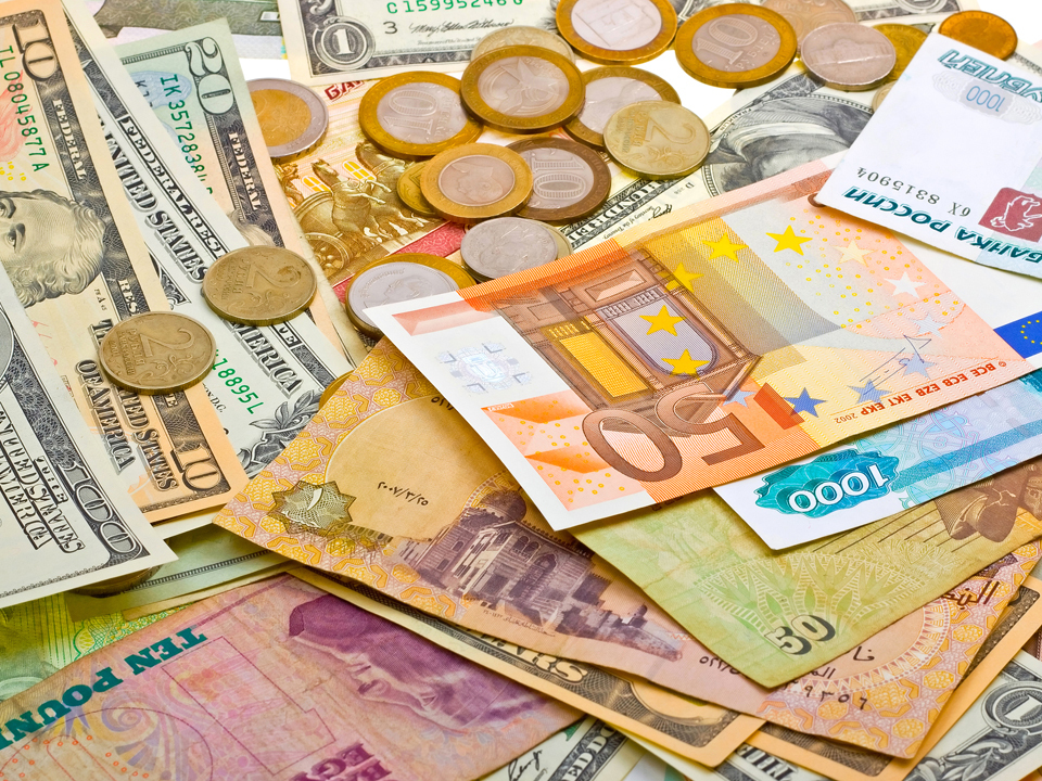 După calmarea tensiunilor, tranzacţiile valutare au coborât în luna mai la al doilea cel mai mic nivel din 2020. Jucătorii au derulat în mai tranzacţii valutare zilnice de 1,5 mld. euro