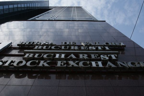 Bursa de la Bucureşti a închis în urcare uşoară. Acţiunile Carpatica au scăzut cu 14,88%
