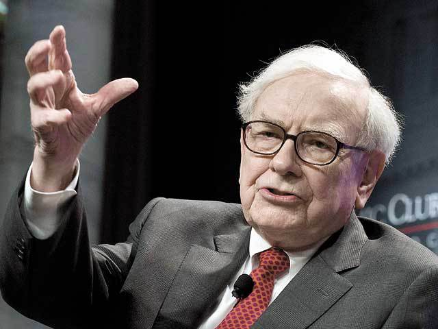 Business internaţional. Warren Buffett recomandă un portofoliu din 90% acţiuni şi 10% obligaţiuni. De ce au câştigat acţiunile teren în ultimul timp?