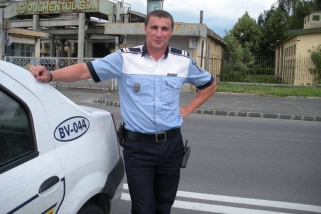 Poliţistul Marian Godină şi-a prezentat fluturaşul de salariu, dar în sectorul privat puţini salariaţi primesc aşa ceva. Ar trebui ca toţi angajaţii din România să aibă fluturaş de salariu?